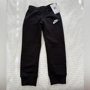 Nike Kids Black Jogger Pants size 5-6 years